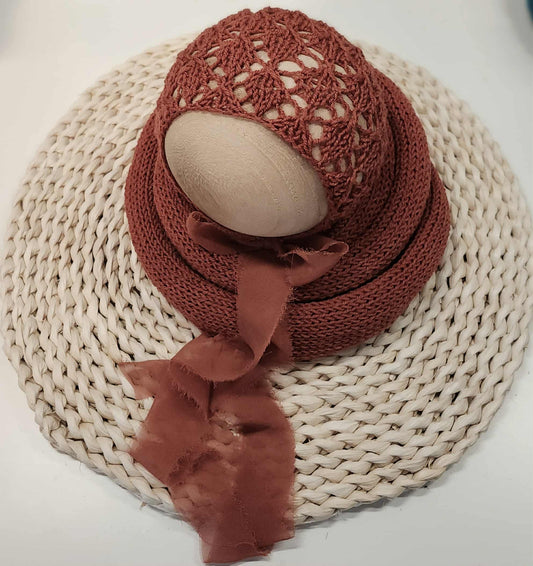 Victoria Bonnet & Wrap 80"+ in Brick