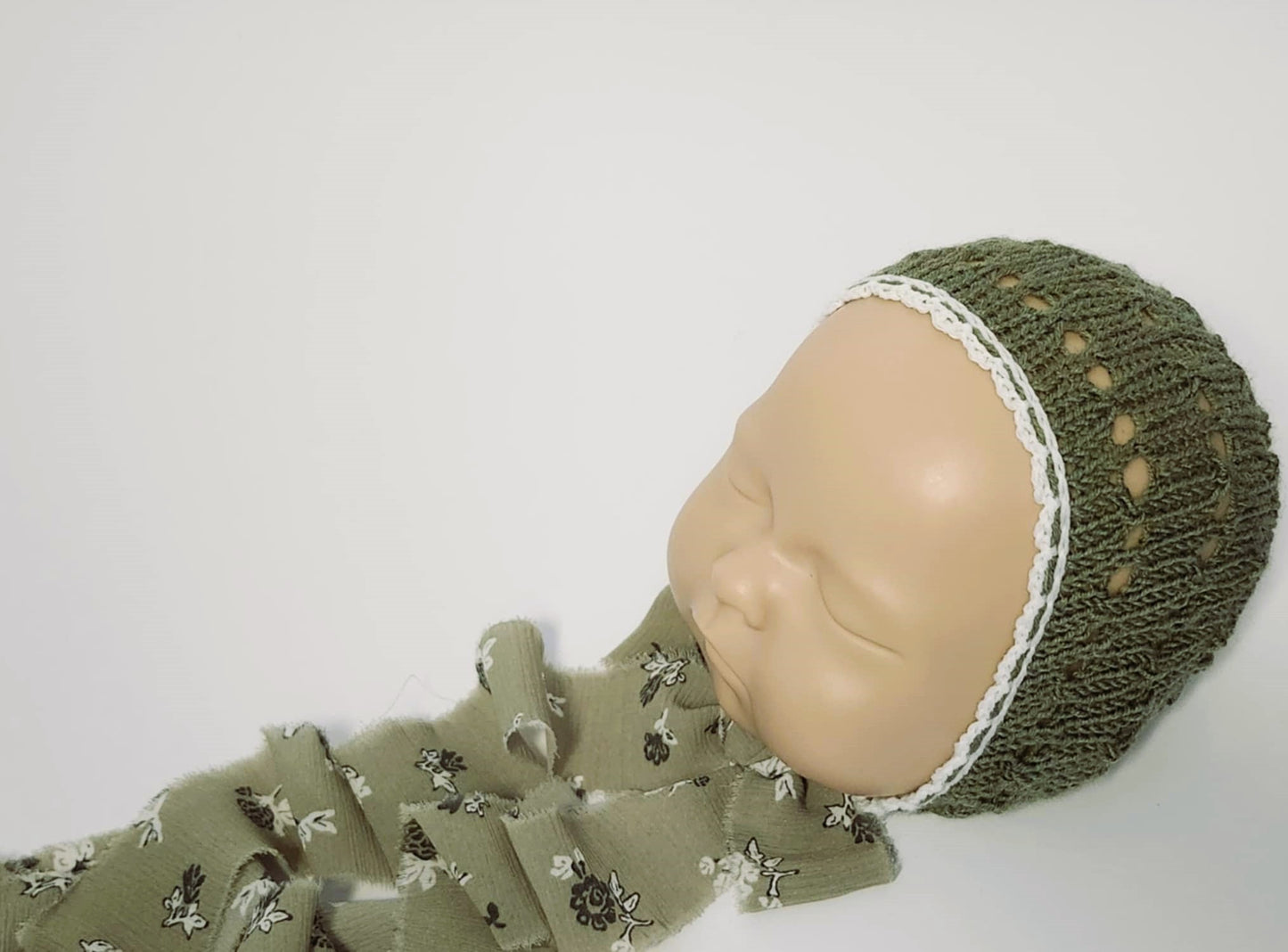 Aurora Bonnet with Chiffon Ties