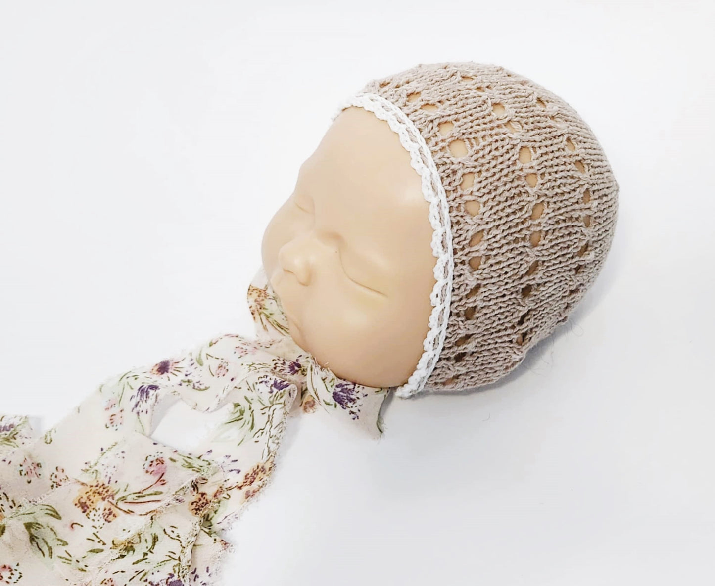 Aurora Bonnet with Chiffon Ties