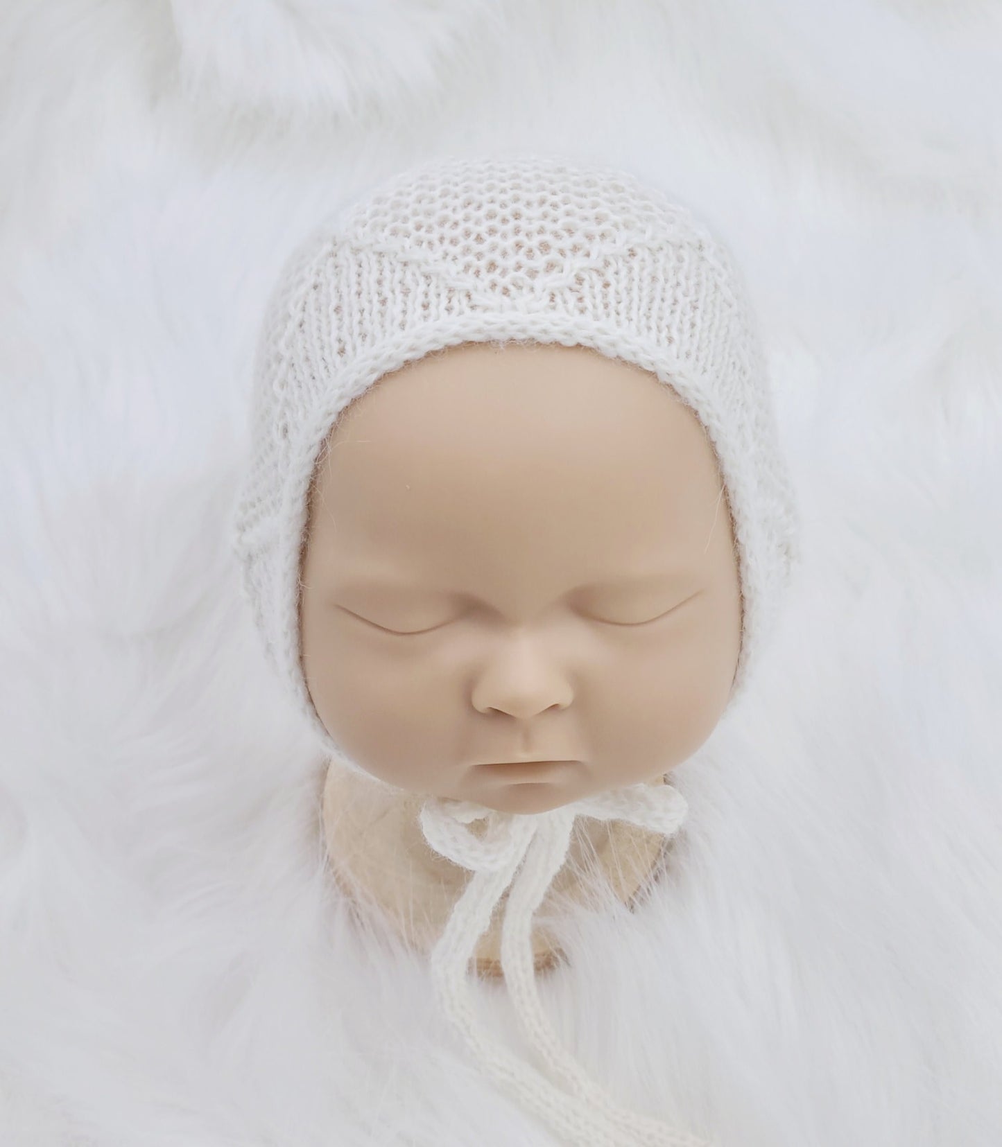 Newborn Diamond Bonnet RTS