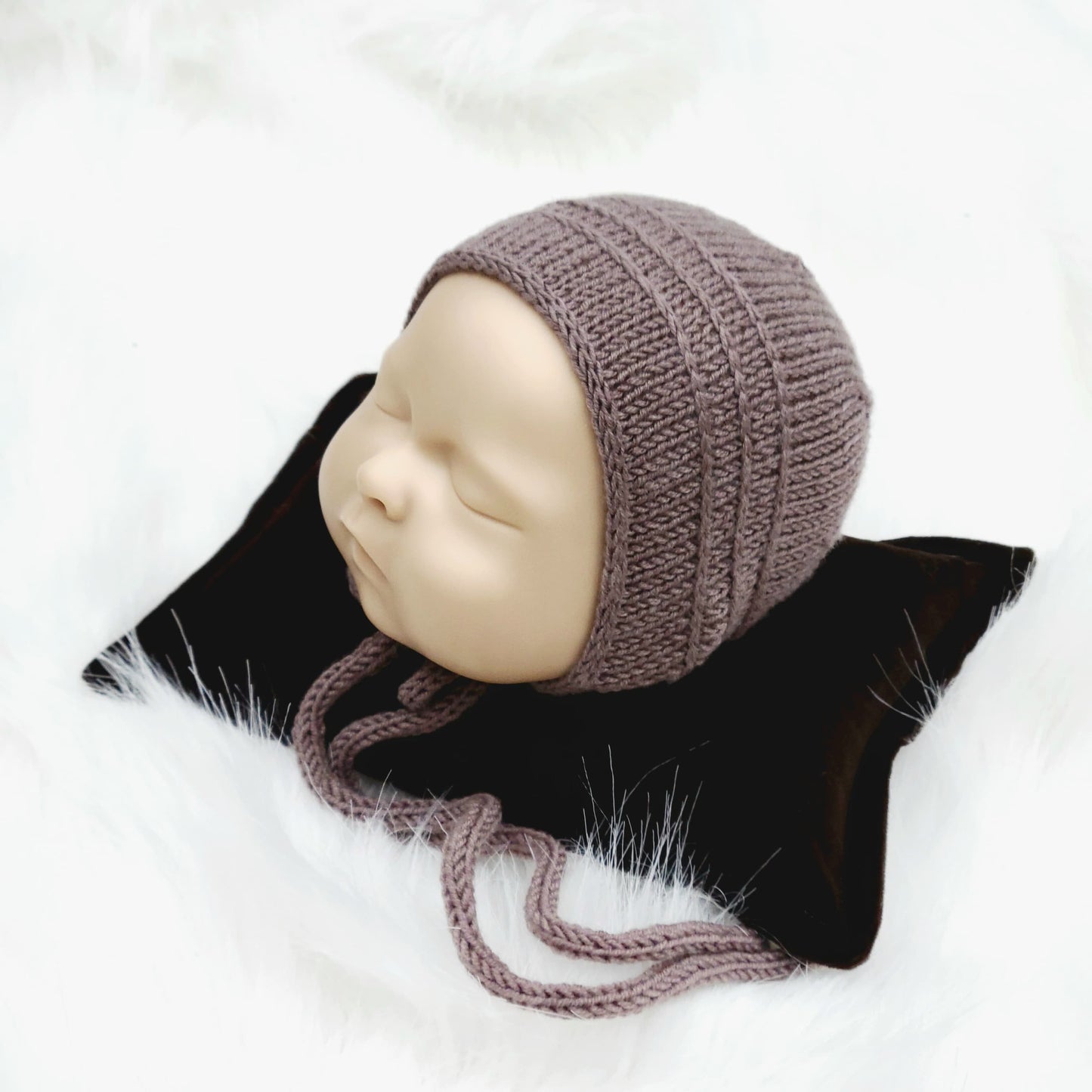 Newborn Oakley Bonnet RTS