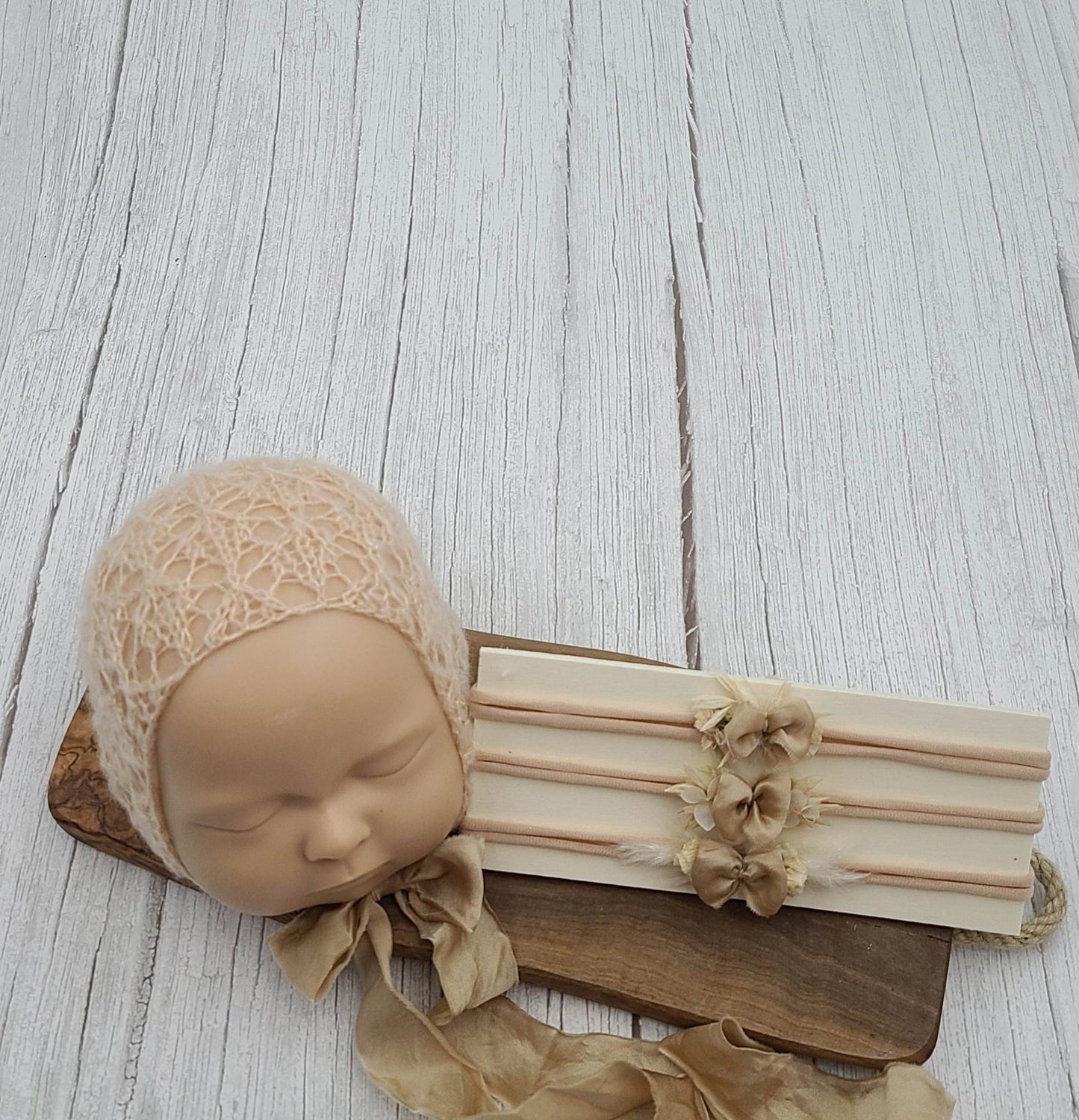 Newborn Victoria Bonnet