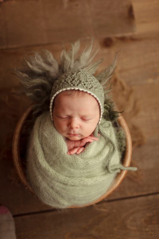 Newborn Lilibet Bonnet MTO