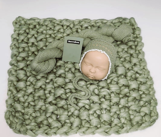 Pebbles Bonnet & Wrap Set with Coordinating Layer