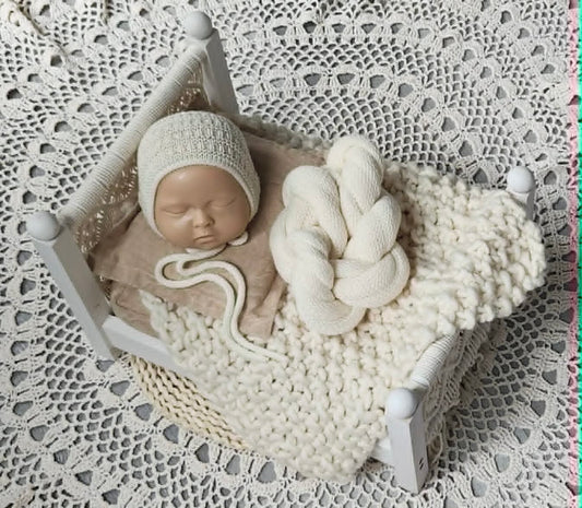 Thistle Bonnet & Wrap Set in Off White