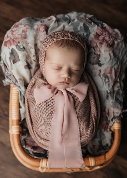 Victoria Bonnet & Wrap 80"+ in Vintage Pink