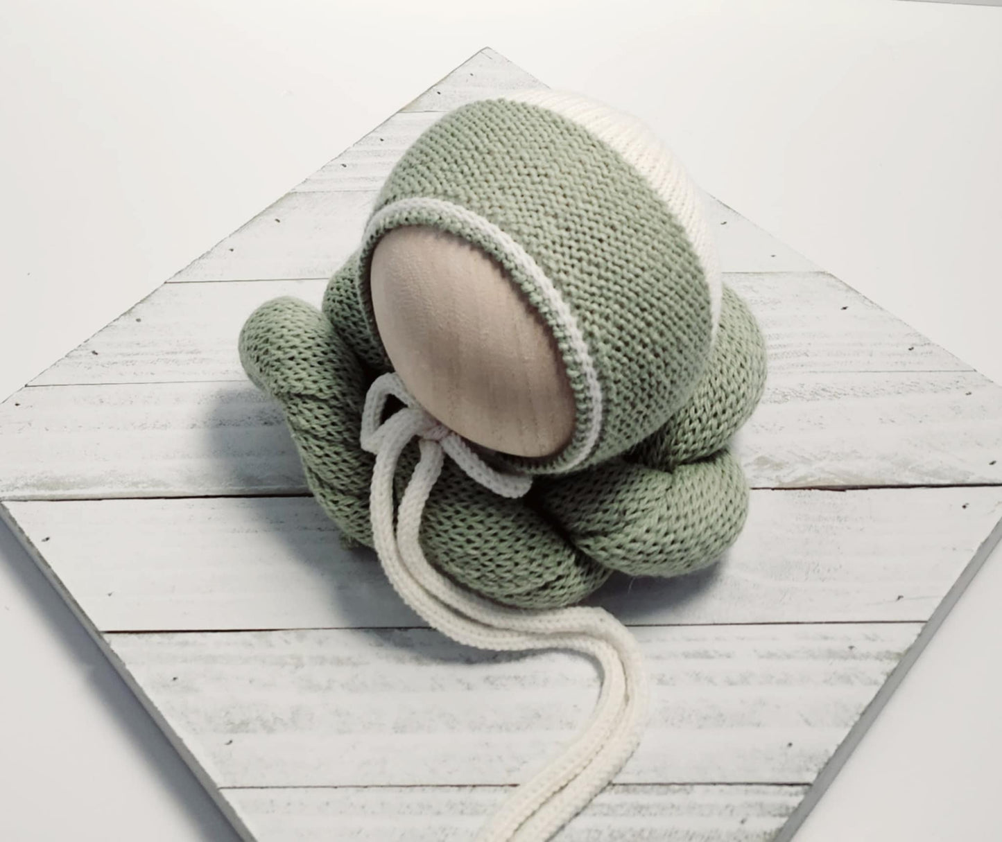 Ceci Bonnet & Wrap Set