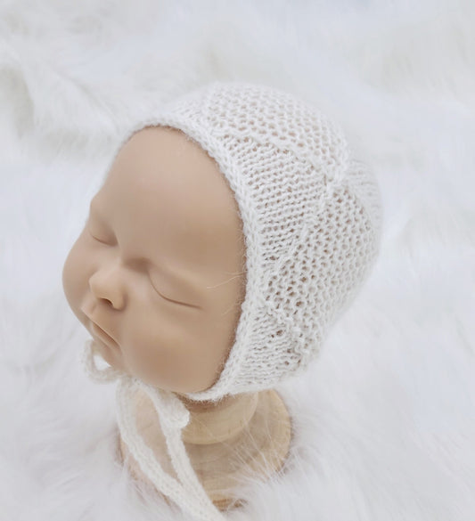 Newborn Diamond Bonnet RTS