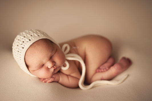 Newborn Nela Bonnet