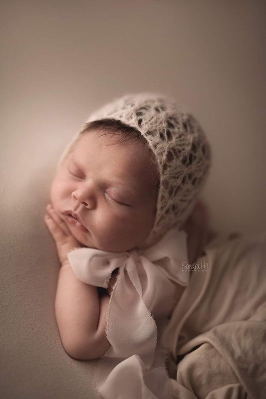 Newborn Victoria Bonnet